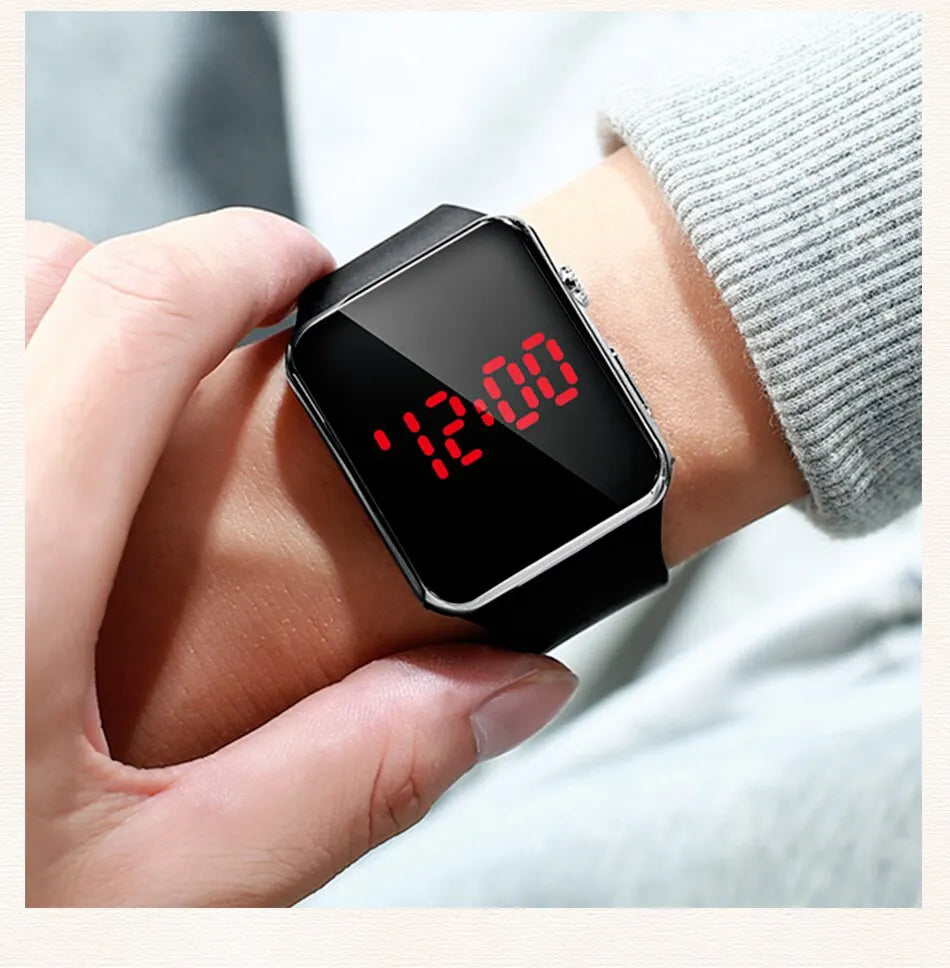 Sports Watch For Women And Men Electronic LED Digital Watch Fashion Casual Simple Silicone Female Watch Electronic Clock